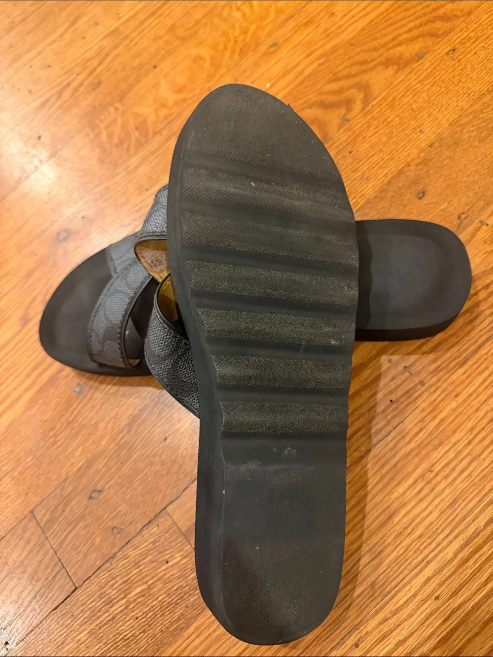 size 9.5 coach Black Cross-Strap Men’s Slide Sandals with Tan Accent